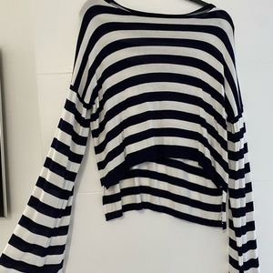 Striped long sleeve lulus shirt. Blue and white